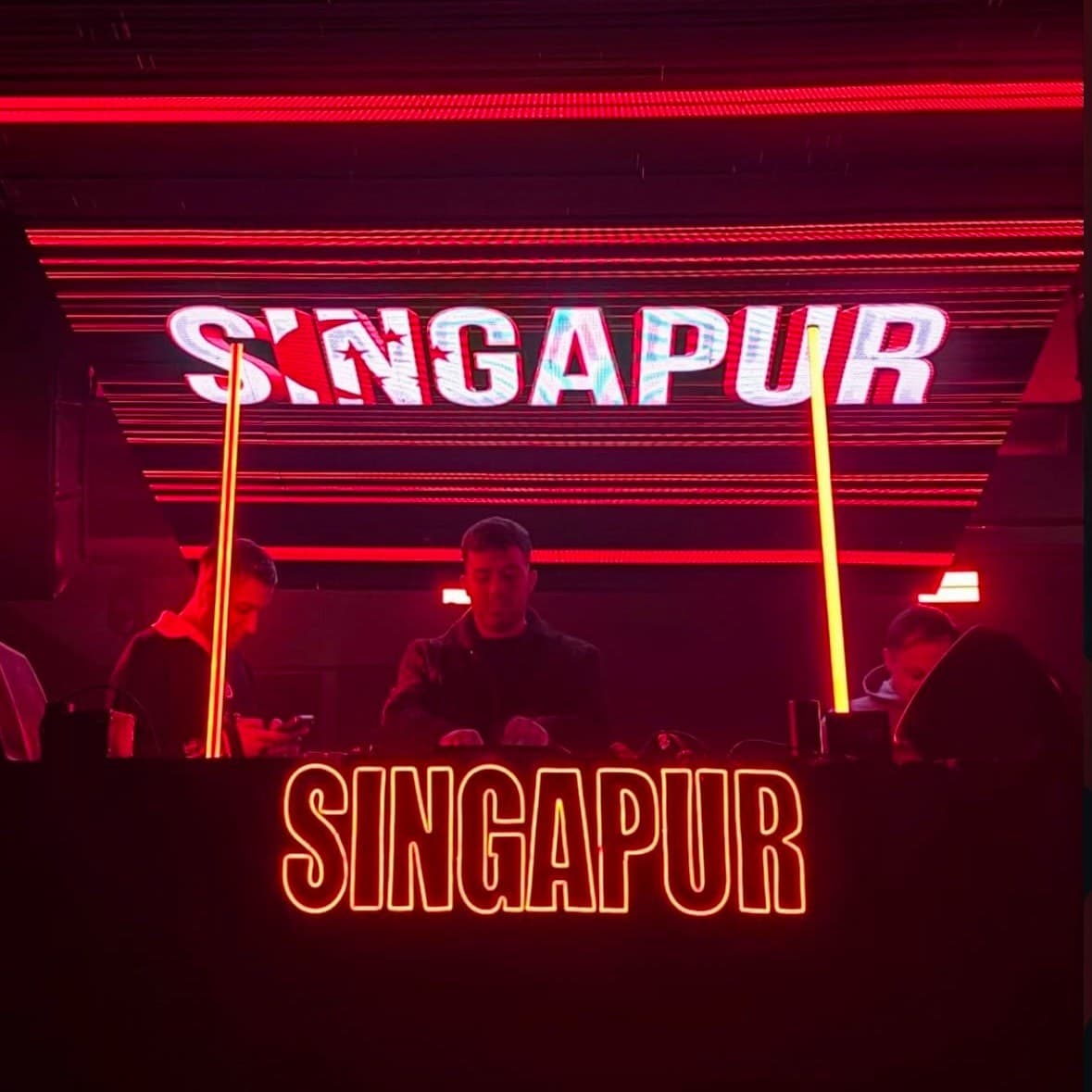 Portada de Sábado 27/6 - SINGAPUR